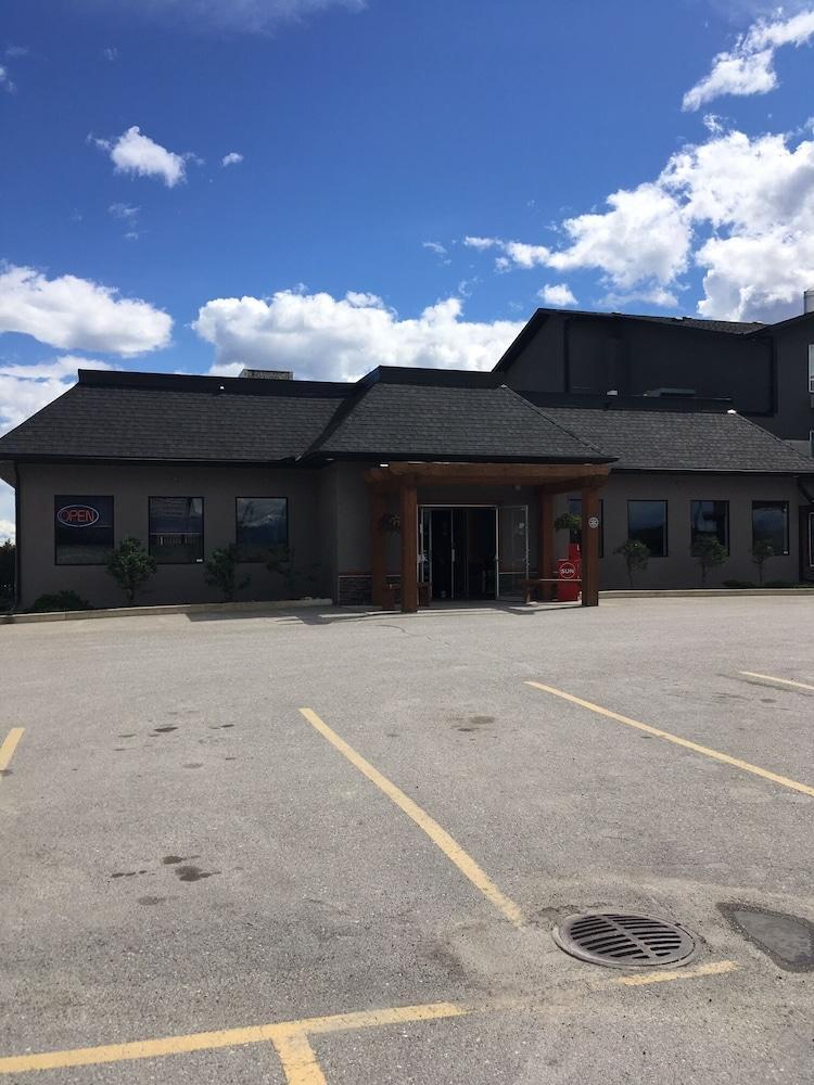 The Kanata Inns Invermere Εξωτερικό φωτογραφία