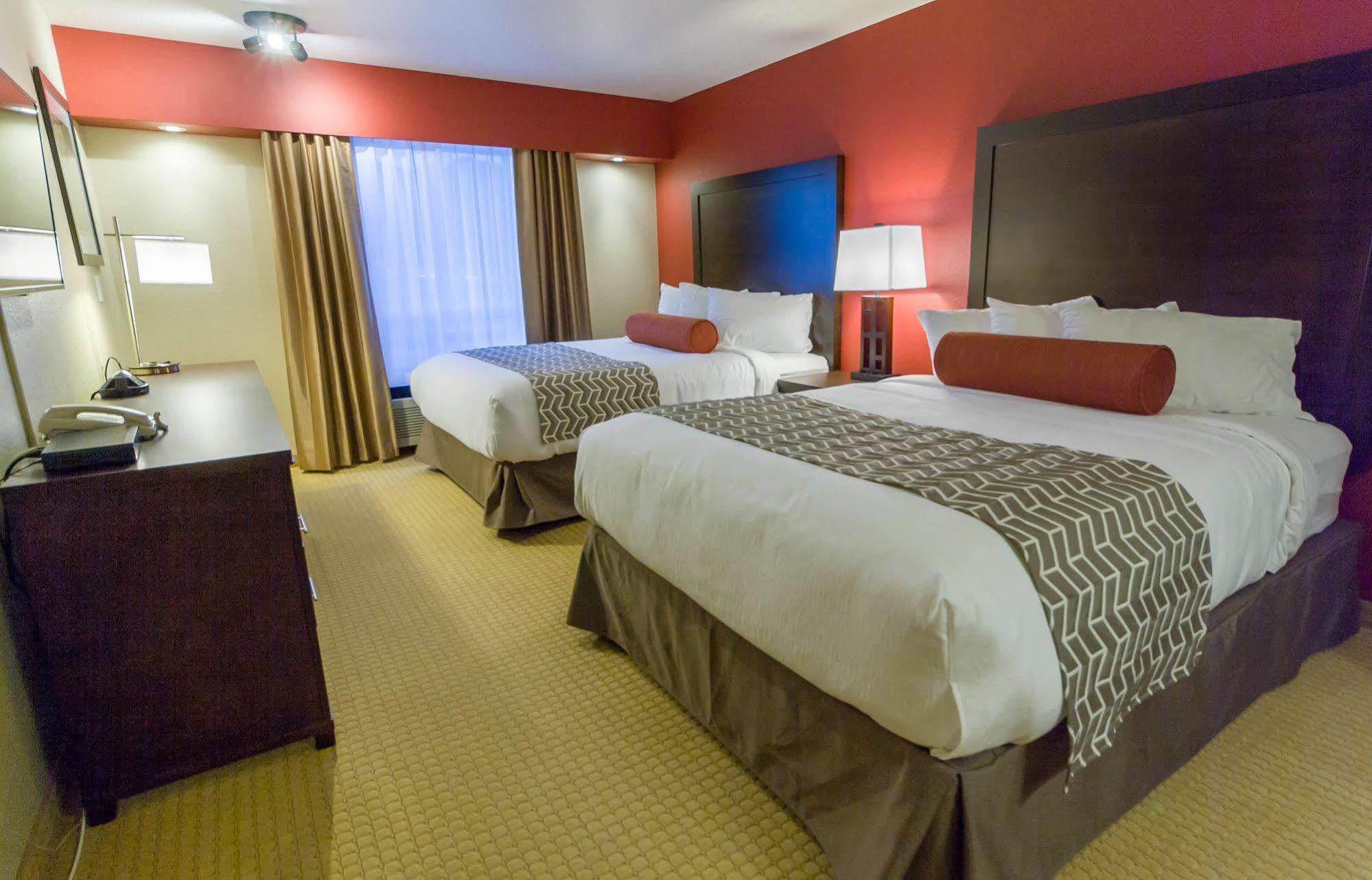 The Kanata Inns Invermere Εξωτερικό φωτογραφία