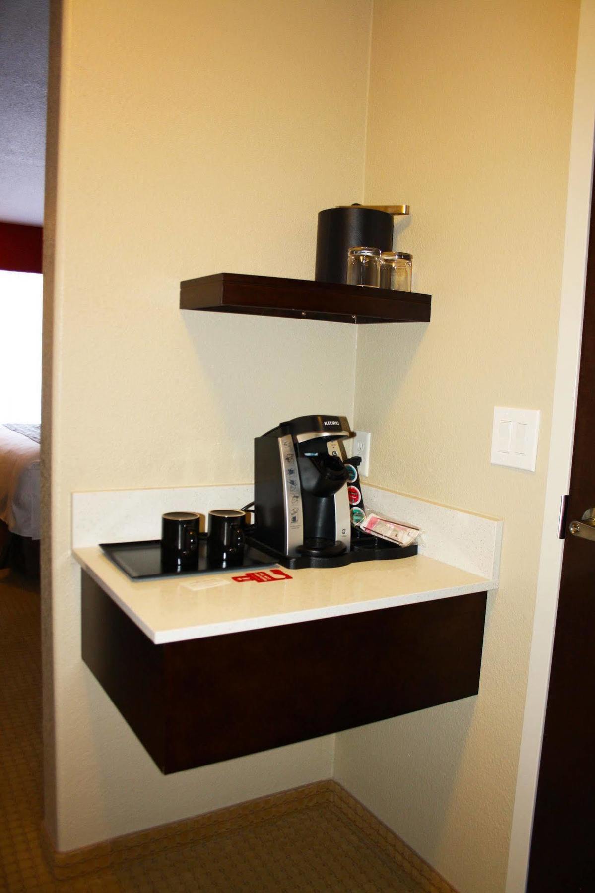 The Kanata Inns Invermere Εξωτερικό φωτογραφία