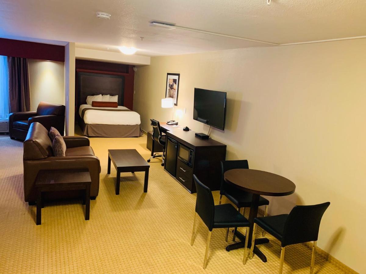 The Kanata Inns Invermere Εξωτερικό φωτογραφία